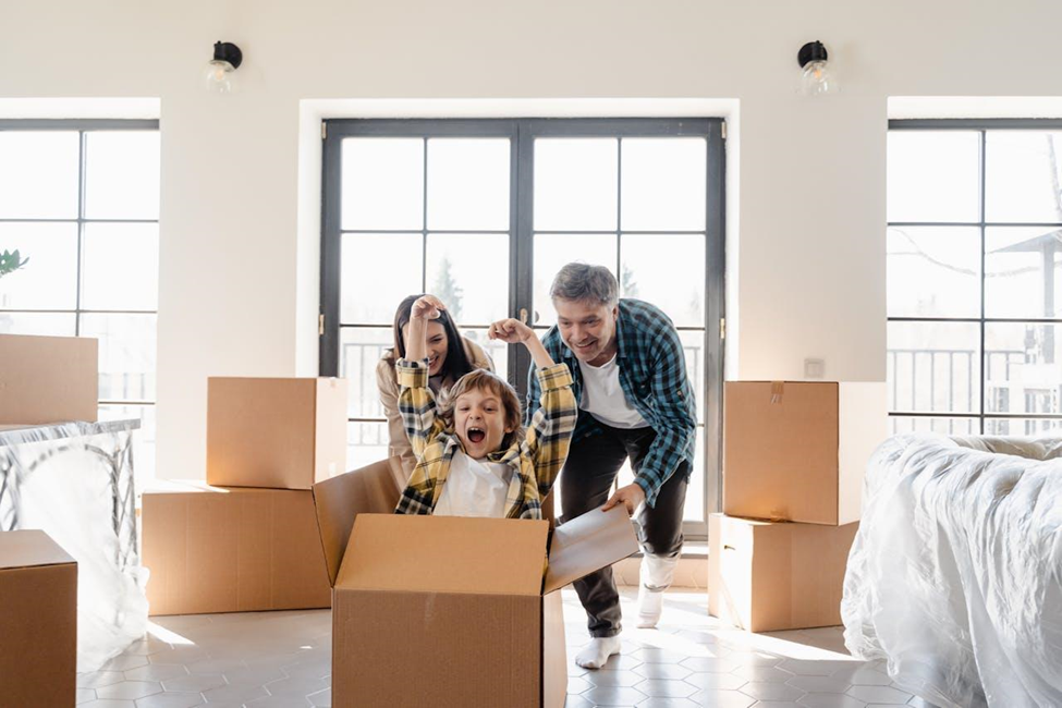 Parents trying to prepare kids emotionally for a big move